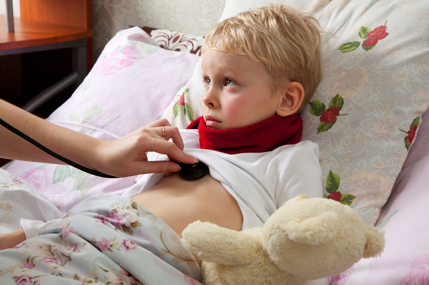 Повышение температуры у детей: причины, правила лечения