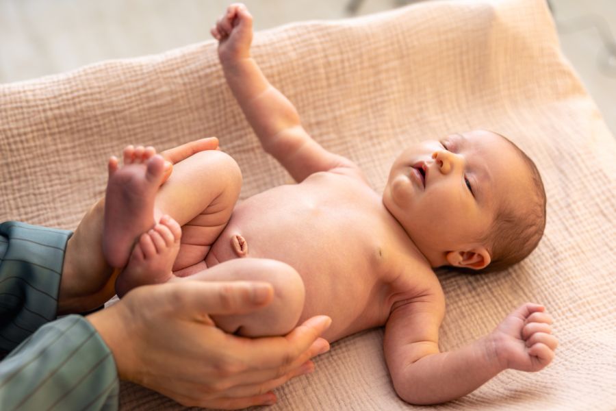 Чем обрабатывать пупок новорожденному? 