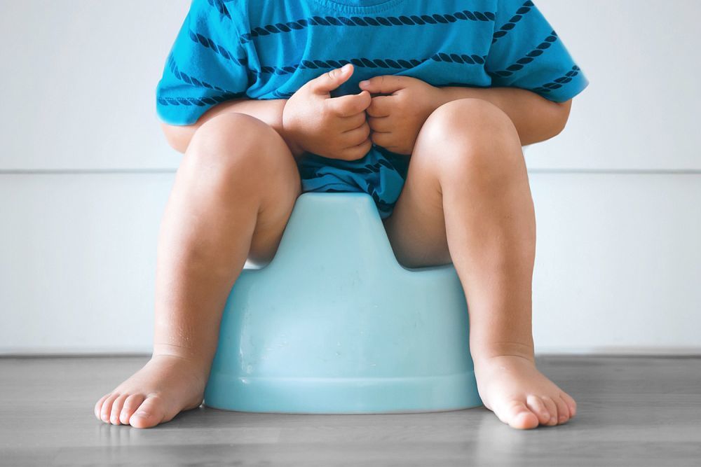 Зеленый стул у ребенка до года, или как меняется цвет кала от питания